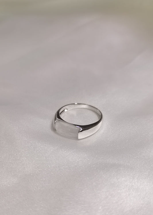 Jian | Untreated Grade-A Jadeite Ring in Icy White