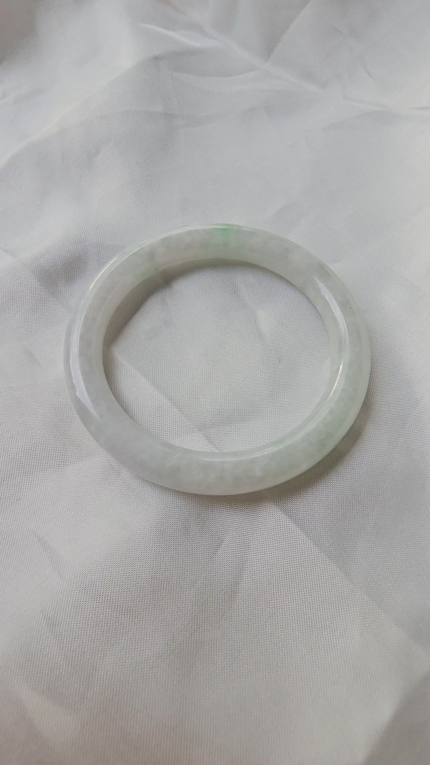 GUARDIAN | JAYDE Natural Grade-A Jadeite Bangle in Dreamy White with Pastel Green (55.2mm Round)