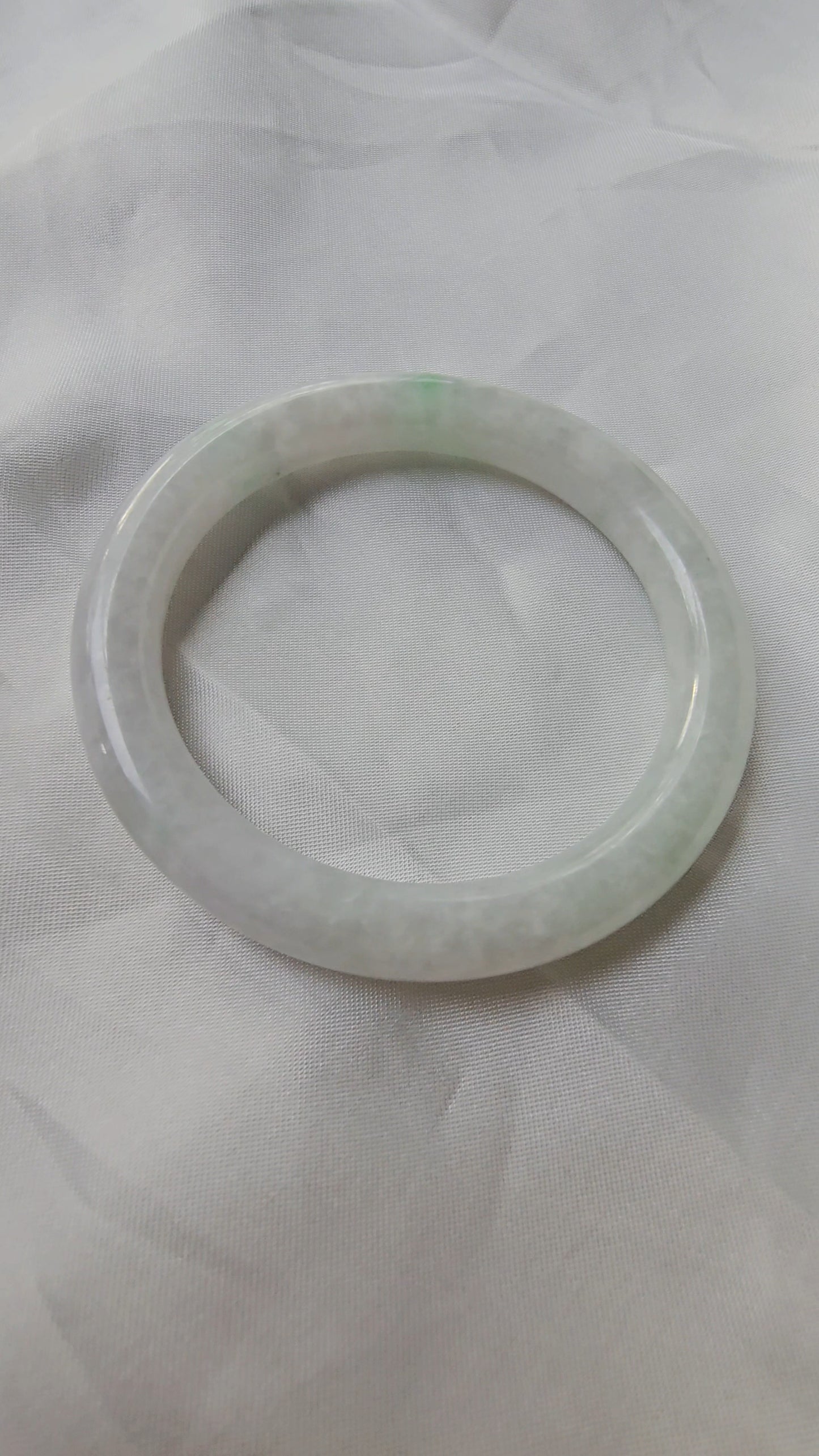 GUARDIAN | JAYDE Natural Grade-A Jadeite Bangle in Dreamy White with Pastel Green (55.2mm Round)