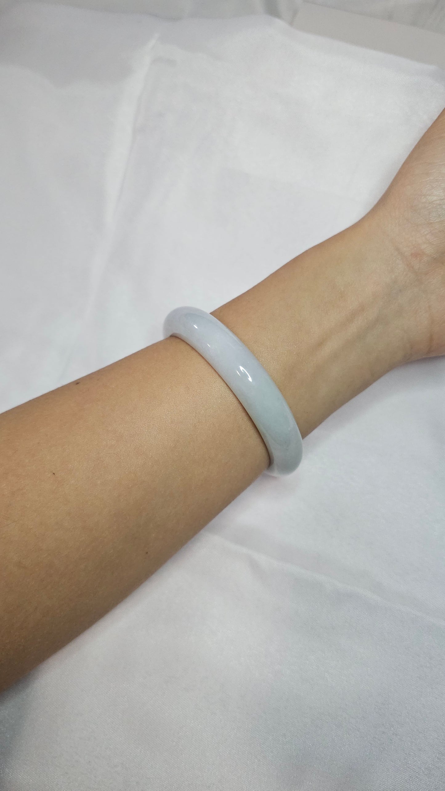 GUARDIAN | JAYDE Natural Grade-A Jadeite Bangle in Dreamy White (57.1mm Half Round)