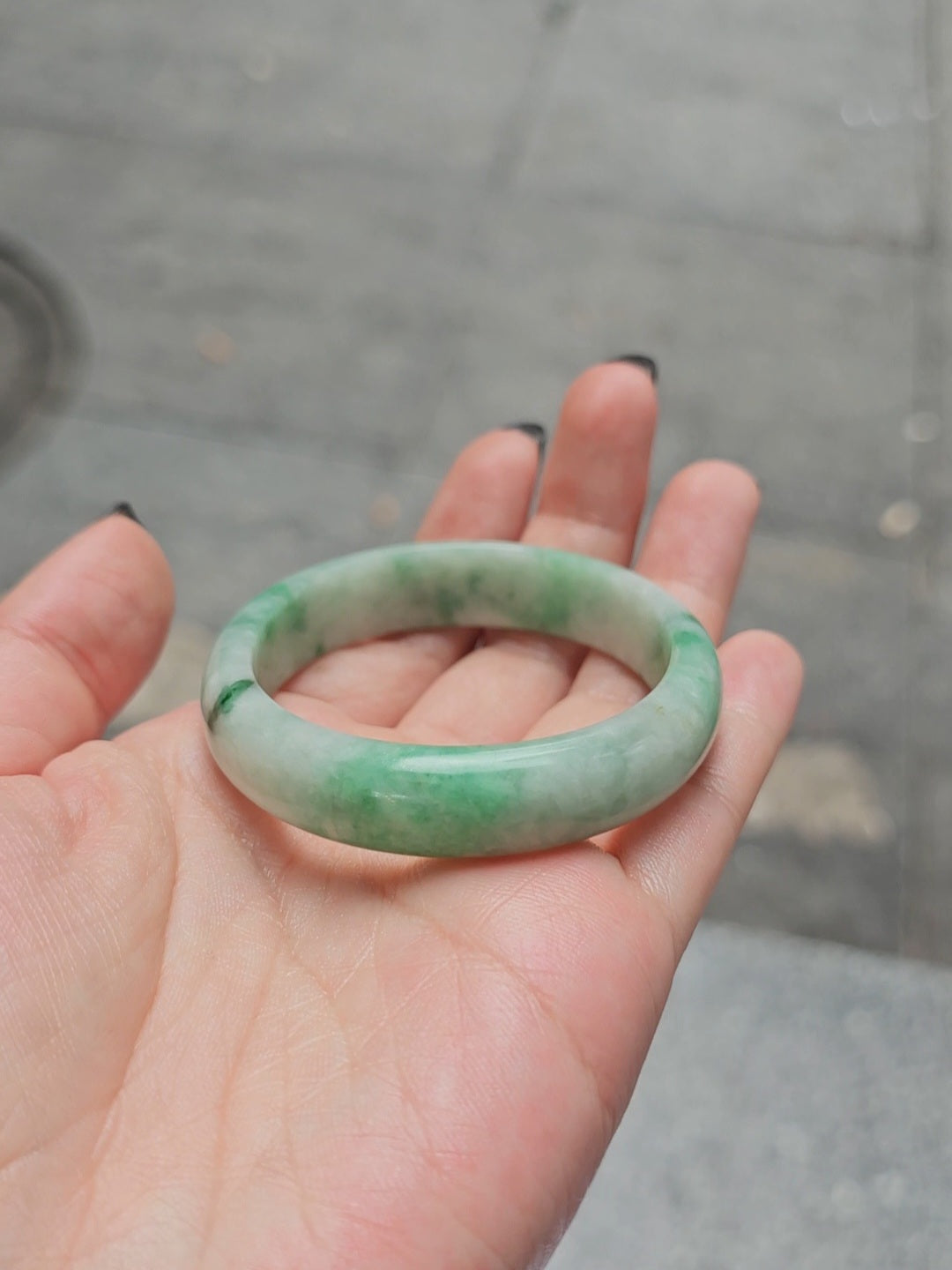 GUARDIAN | JAYDE Natural Grade-A Jadeite Bangle in Pastel Green (53.2mm Oval)