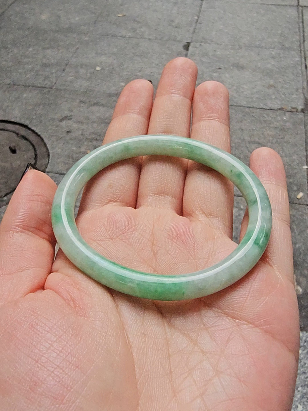 GUARDIAN | JAYDE Natural Grade-A Jadeite Bangle in Pastel Green (56.6mm Oval)