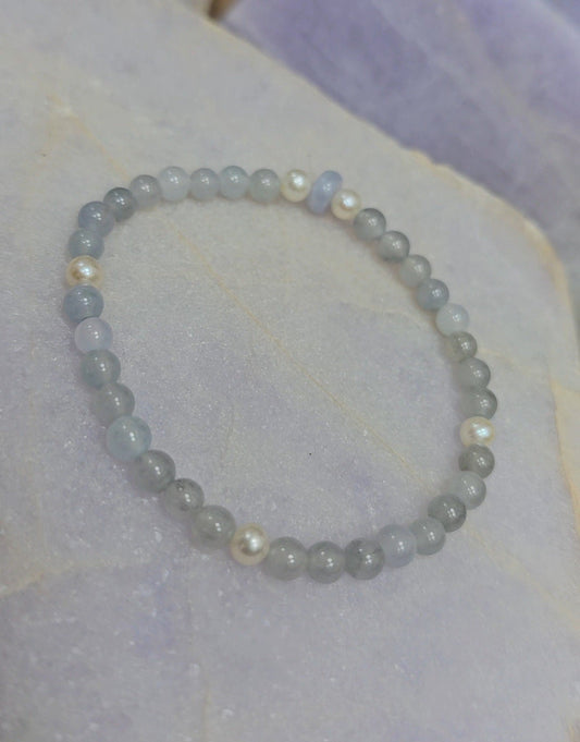Yuan | Jadeite Bead Bracelet in Greyish Ocean Blue and Purple (4-5mm)