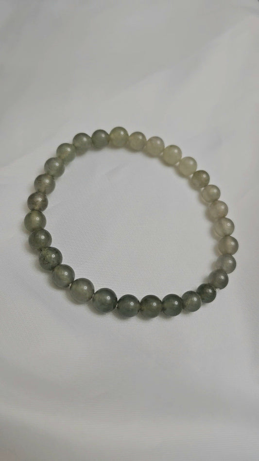 Yuan | Jadeite Bead Bracelet in Gradient Green (4mm)
