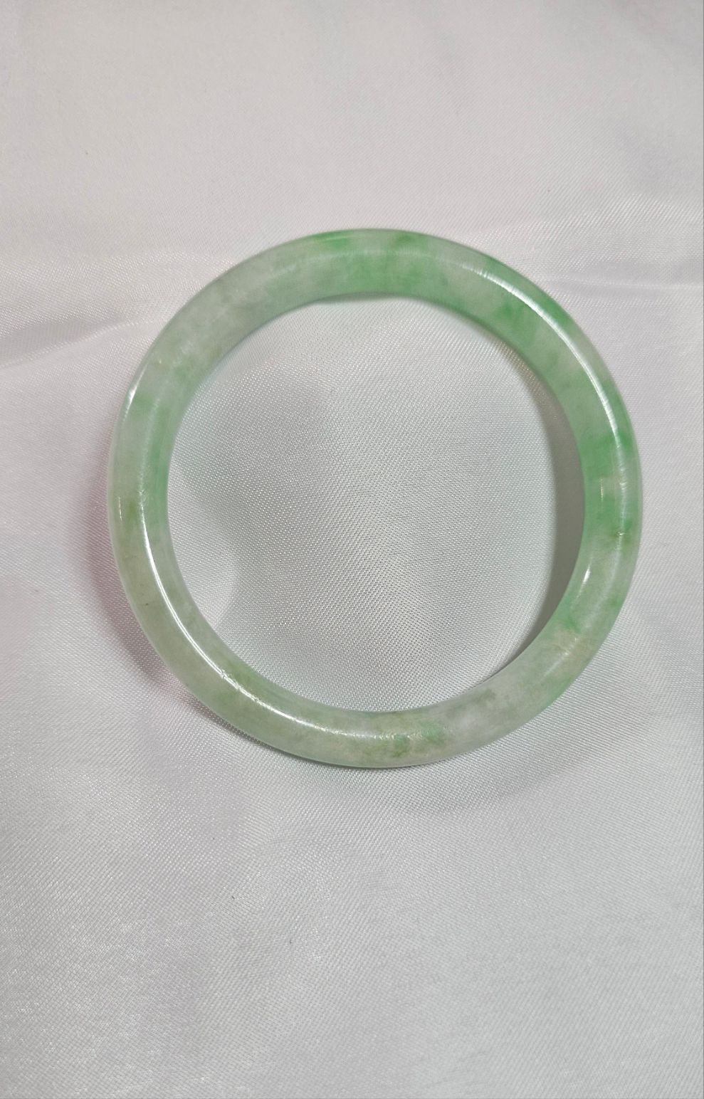 GUARDIAN | JAYDE Natural Grade-A Jadeite Bangle in Pastel Green and White (54.3mm Round)