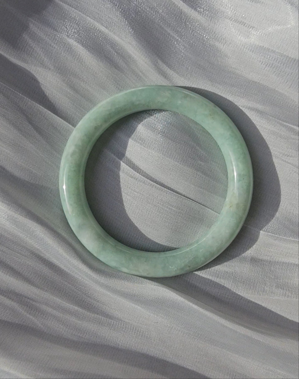 GUARDIAN JAYDE Natural Grade-A Jadeite Bangle in Pastel Green