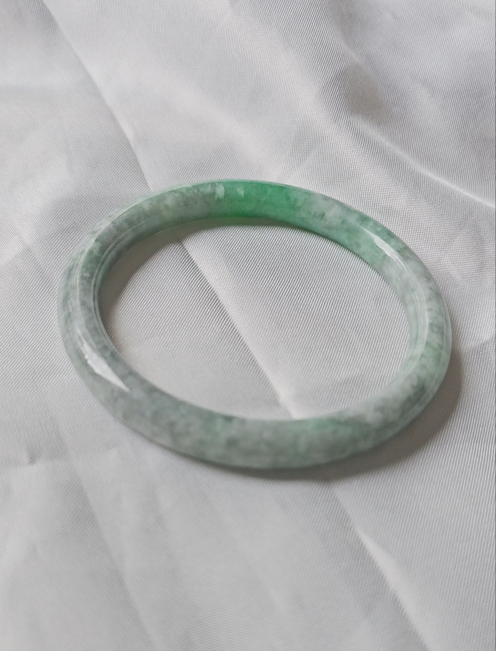 GUARDIAN | JAYDE Untreated Grade-A Jadeite Bangle in Aqua Green with Dark Green (59.9mm Round)