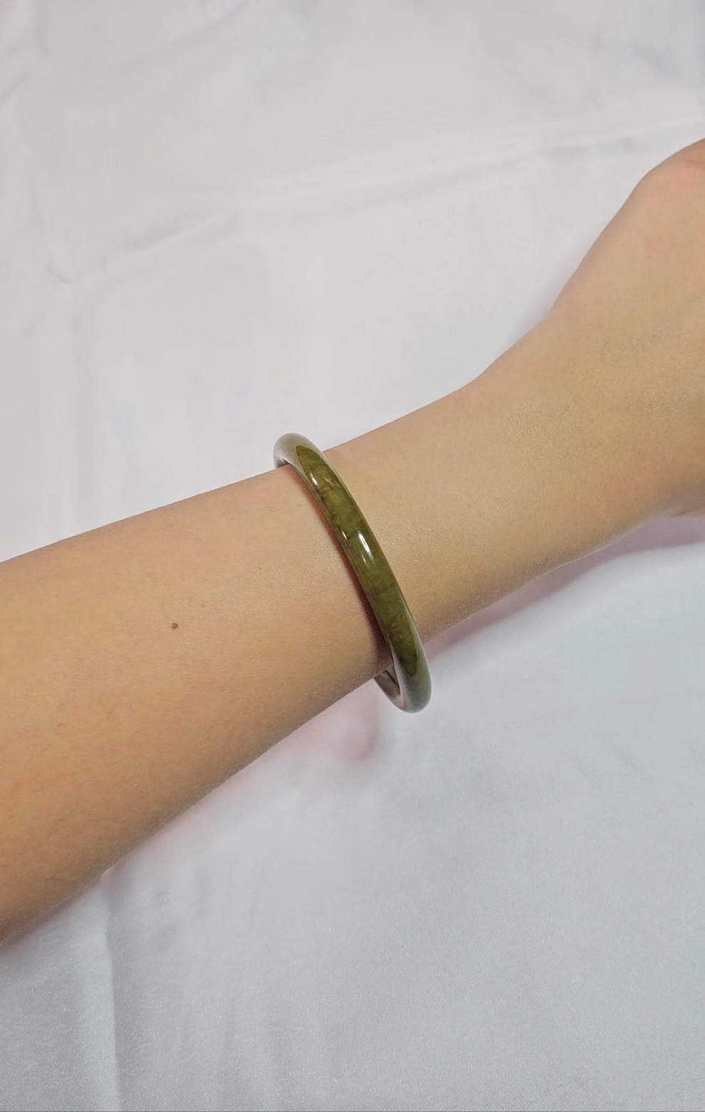 GUARDIAN | JAYDE Natural Grade-A Jadeite Bangle in Yellow Haze (56.6mm Thin Round)