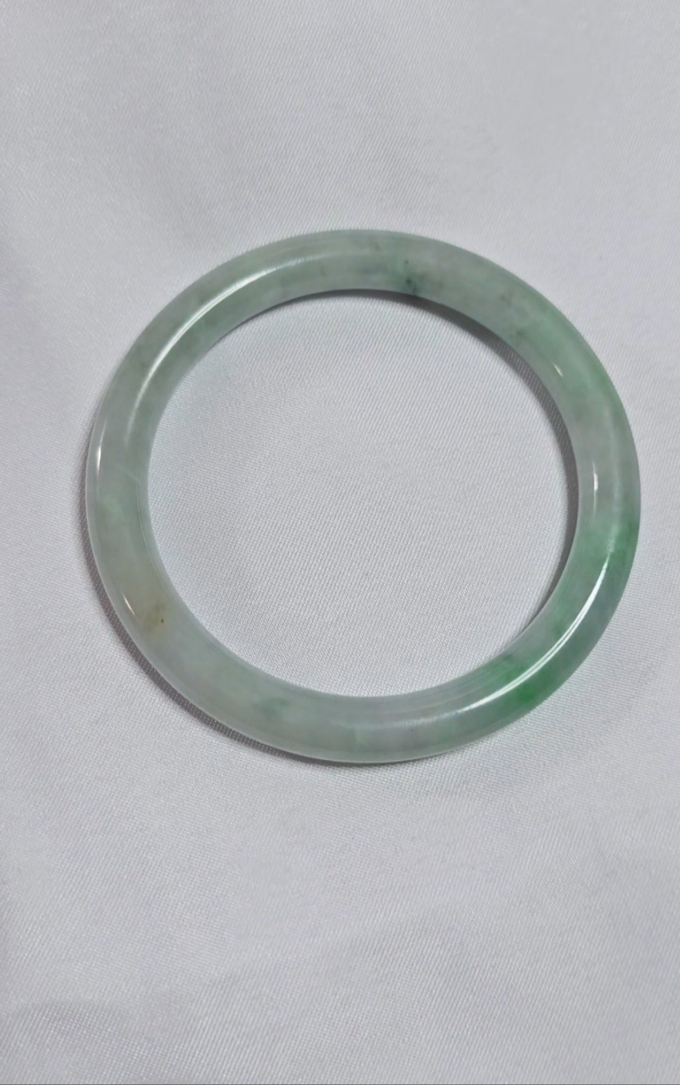 GUARDIAN | JAYDE Untreated Grade-A Jadeite Bangle in Pastel Green (55.8mm Round)