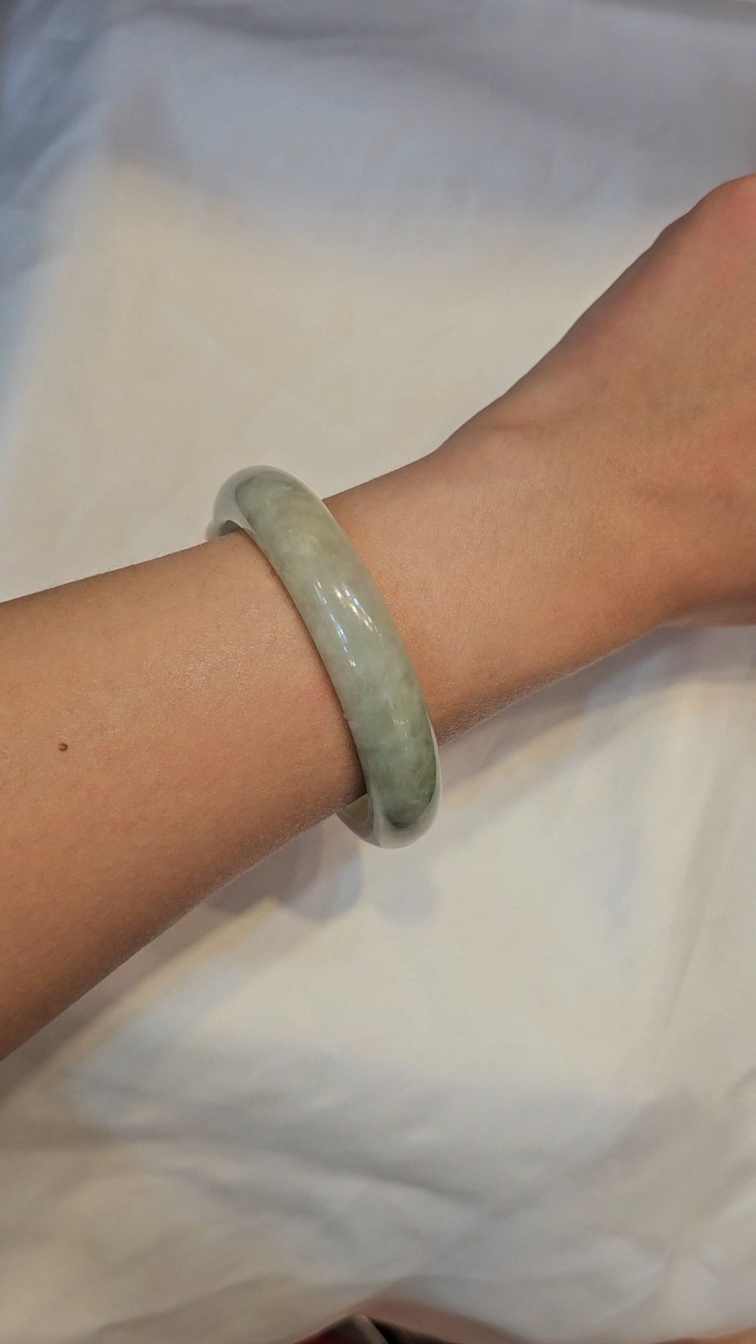 GUARDIAN | JAYDE Natural Grade-A Jadeite Bangle in Yellow Haze with Green (57.4mm Half Round)