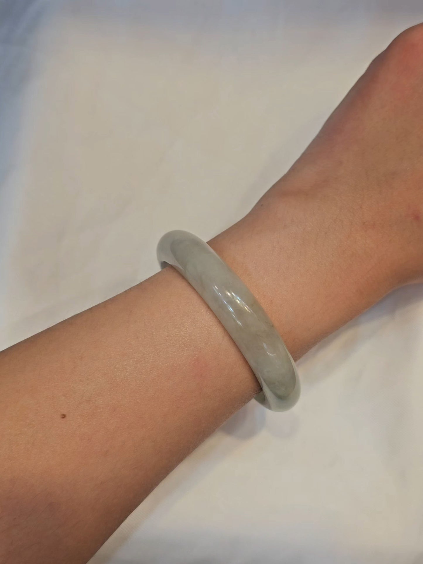 GUARDIAN | JAYDE Natural Grade-A Jadeite Bangle in Yellow Haze (54.7mm Half Round)