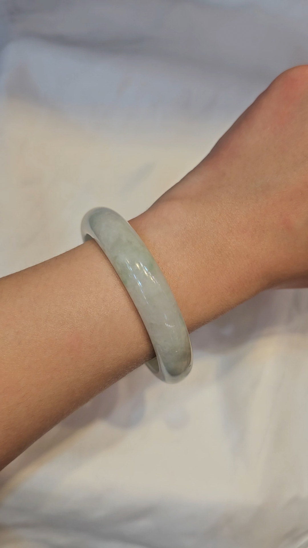GUARDIAN | JAYDE Natural Grade-A Jadeite Bangle in Yellowish Green (57.3mm Half Round)