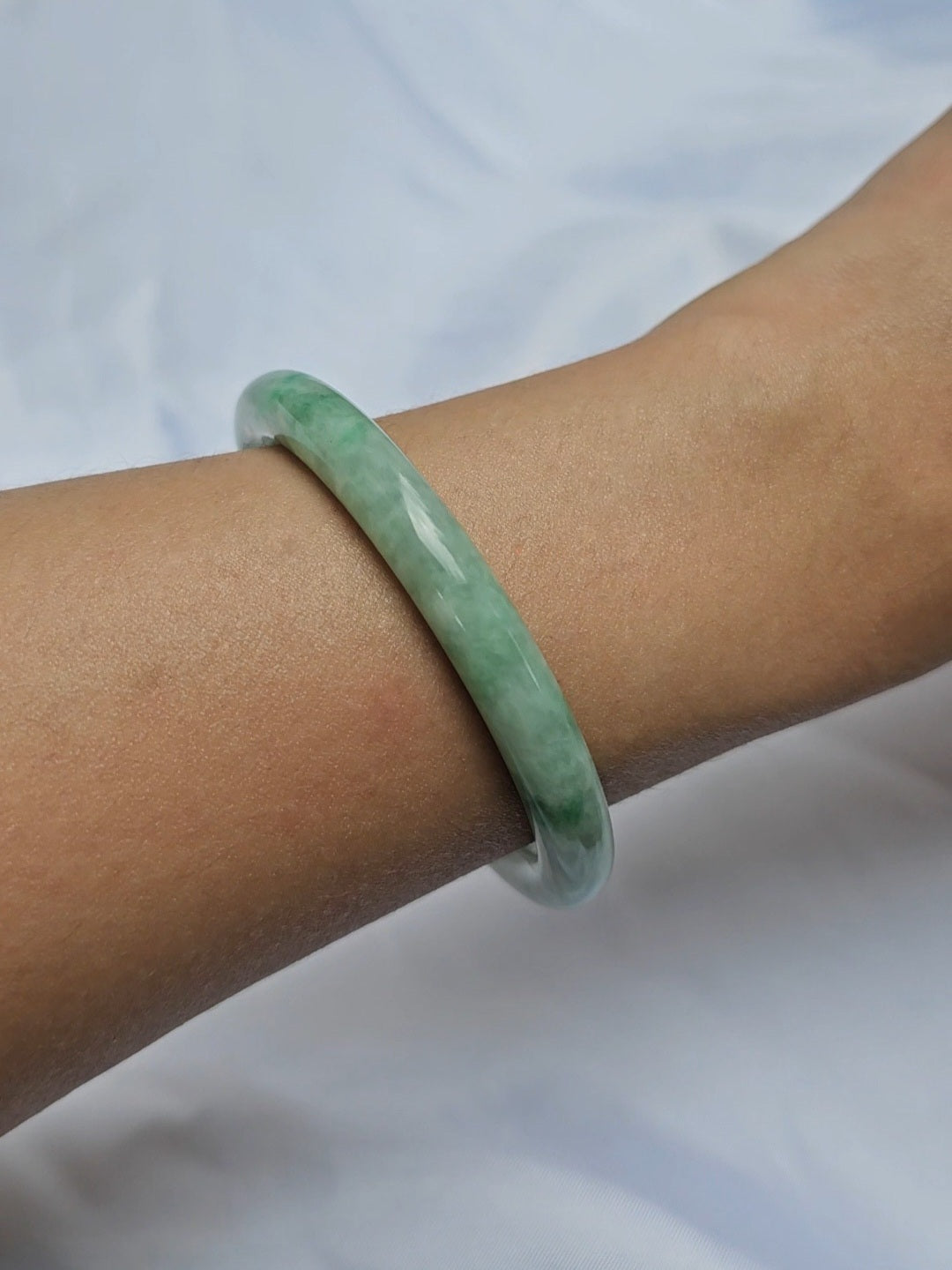 GUARDIAN | JAYDE Natural Grade-A Jadeite Bangle in Pastel Green (54.2mm Round)