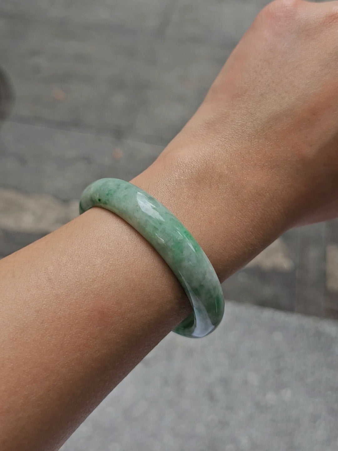 GUARDIAN | JAYDE Natural Grade-A Jadeite Bangle in Pastel Green (52.5mm Half Round)