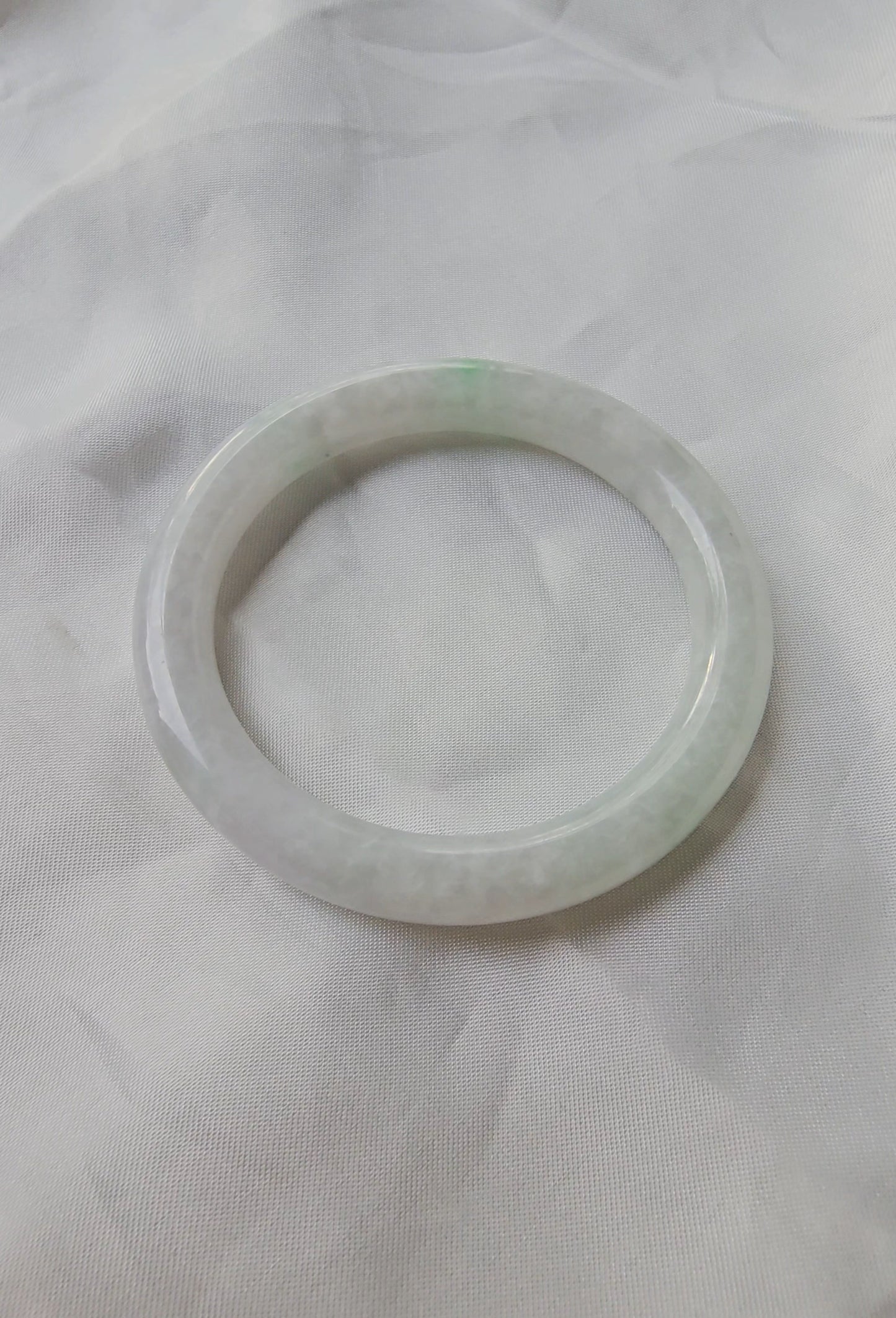 GUARDIAN | JAYDE Natural Grade-A Jadeite Bangle in Dreamy White with Pastel Green (55.2mm Round)