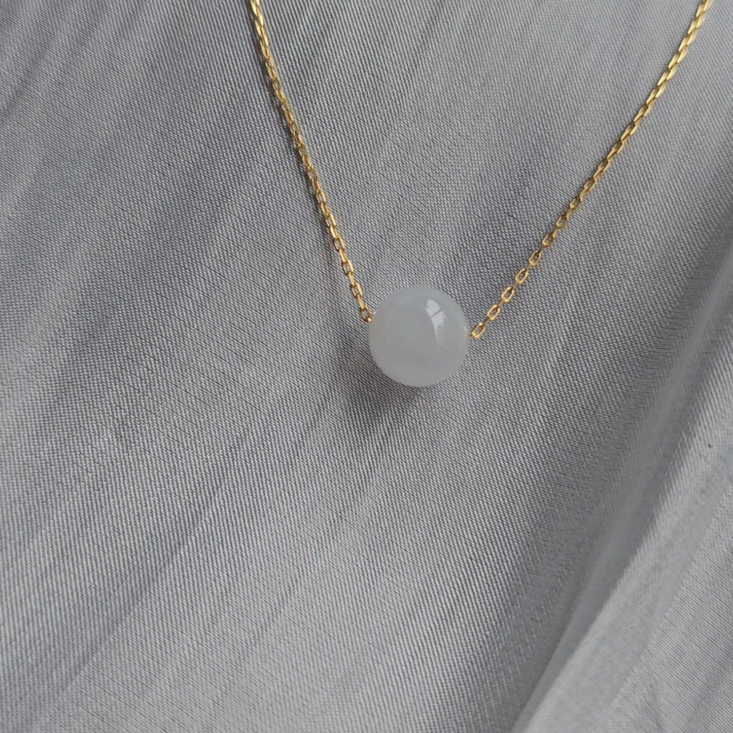 Yuan | Minimalist Floating Jadeite Necklace in Dreamy White