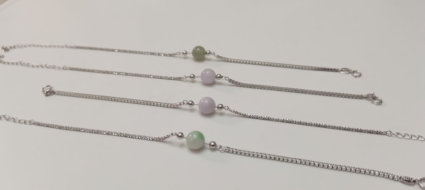 Yuan | Classic Jadeite Bracelet in White and Pastel Green