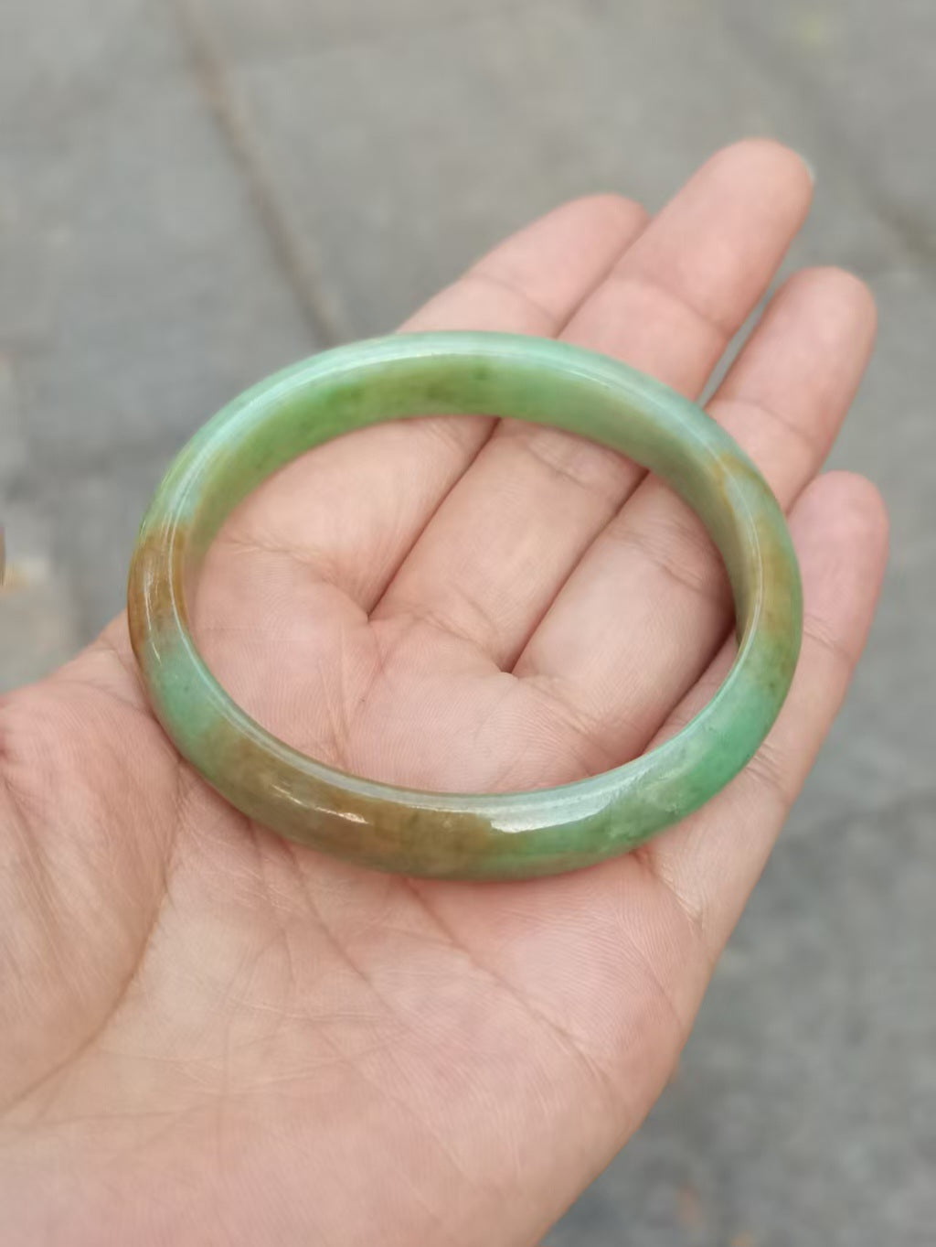 GUARDIAN | JAYDE Natural Grade-A Jadeite Bangle in Pastel Green and Yellow Haze (54.9mm Oval)