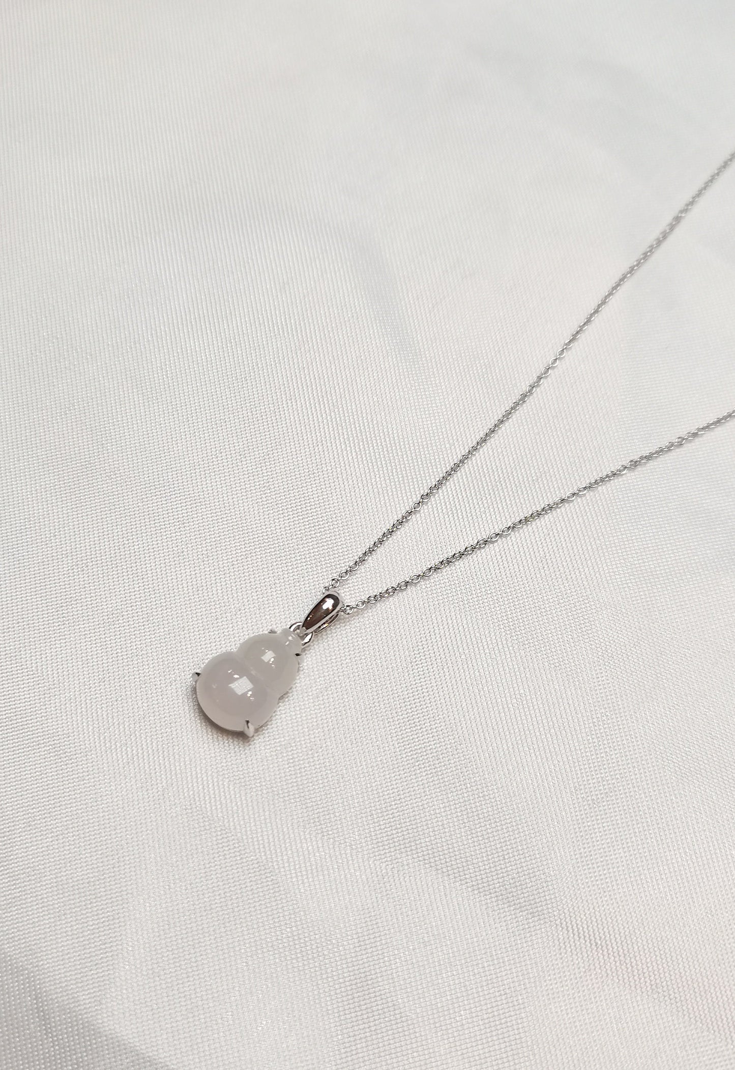 Guardian | Hulu Jadeite Pendant in Dreamy White