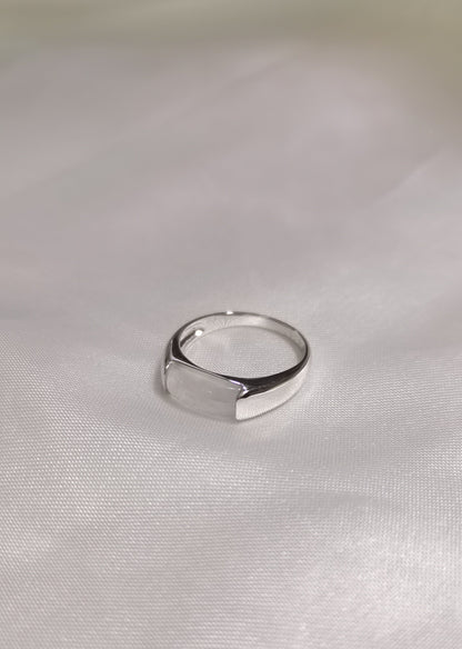 Jian | Untreated Grade-A Jadeite Ring in Icy White