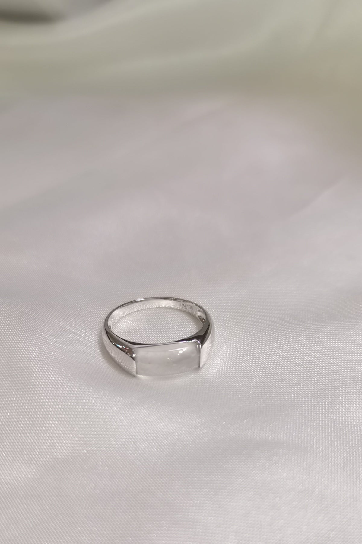 Jian | Untreated Grade-A Jadeite Ring in Icy White