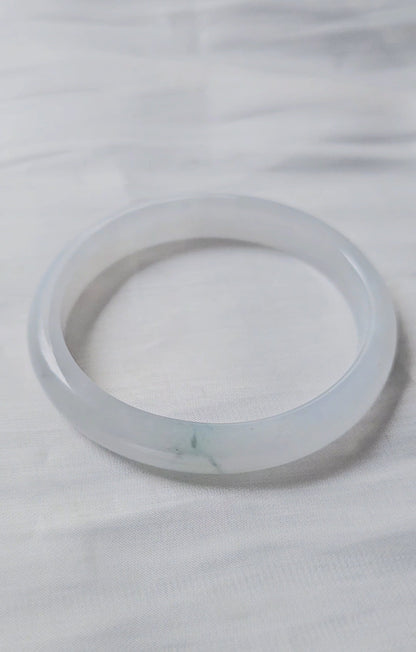 GUARDIAN | JAYDE Natural Grade-A Jadeite Bangle in Icy White (54.7mm Oval)