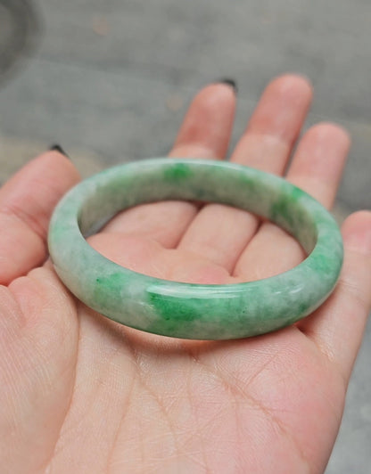 GUARDIAN | JAYDE Natural Grade-A Jadeite Bangle in Pastel Green (52.5mm Half Round)