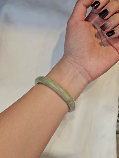 GUARDIAN | JAYDE Natural Grade-A Jadeite Bangle in Yellow Haze with Green (57.4mm Half Round)