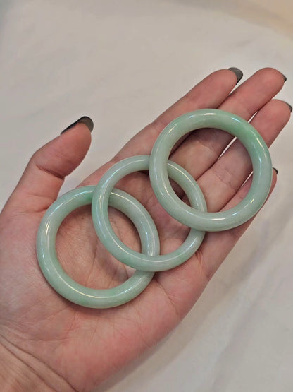 GUARDIAN | JAYDE Natural Grade-A Jadeite Baby Bangle in Pastel Green