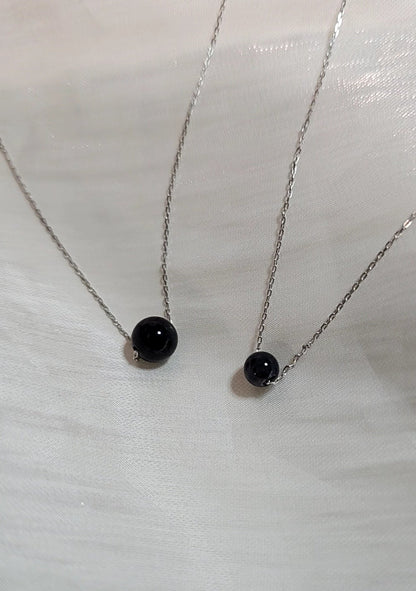 Yuan | Minimalist Floating Jadeite Necklace in Mysterious Black