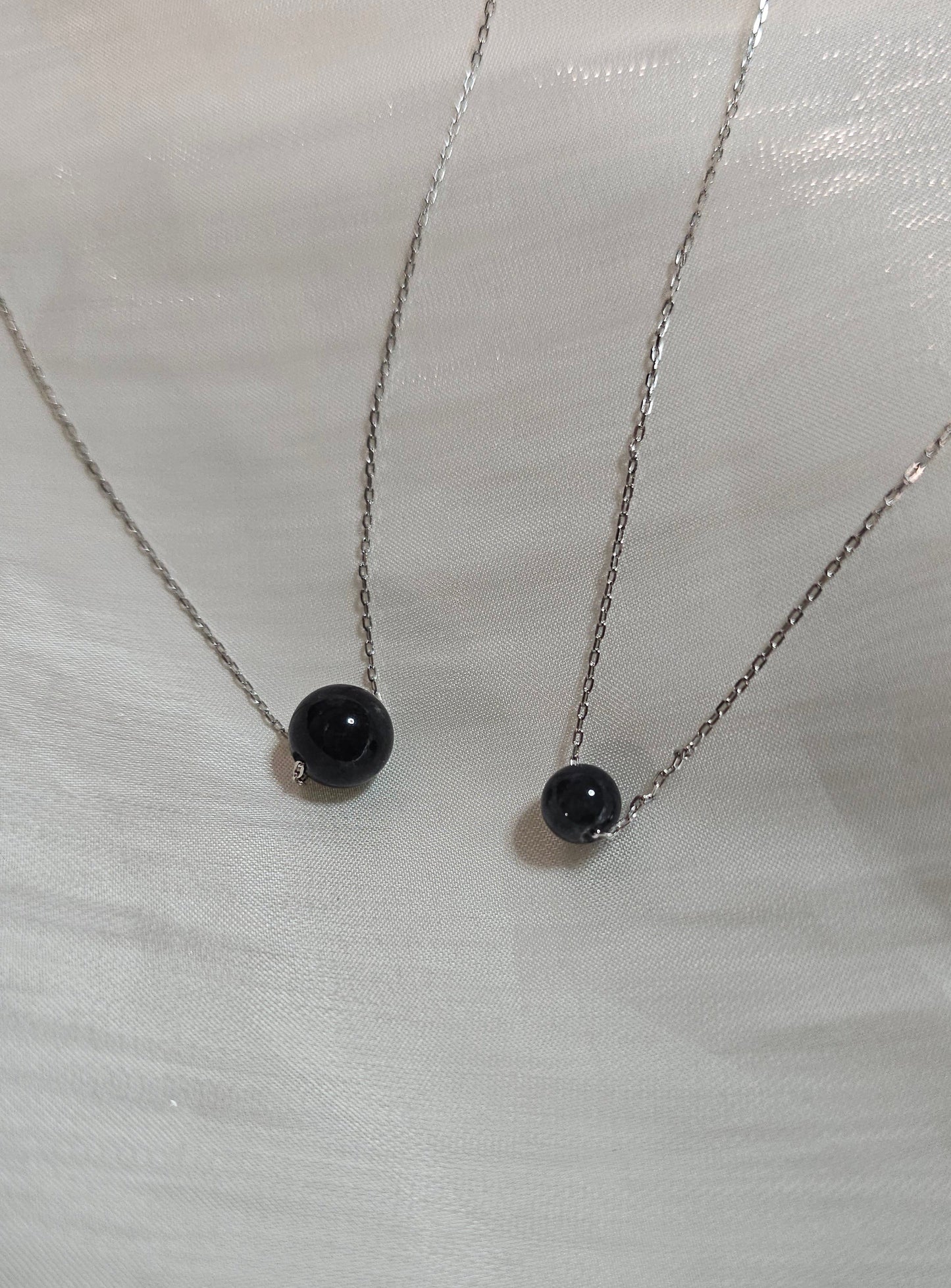 Yuan | Minimalist Floating Jadeite Necklace in Mysterious Black