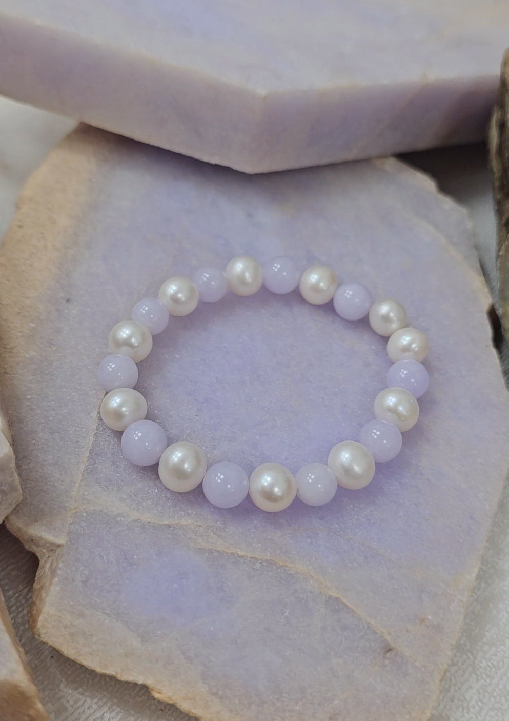 Yuan | Jadeite Bead Bracelet in Light Lavender Purple (8mm)