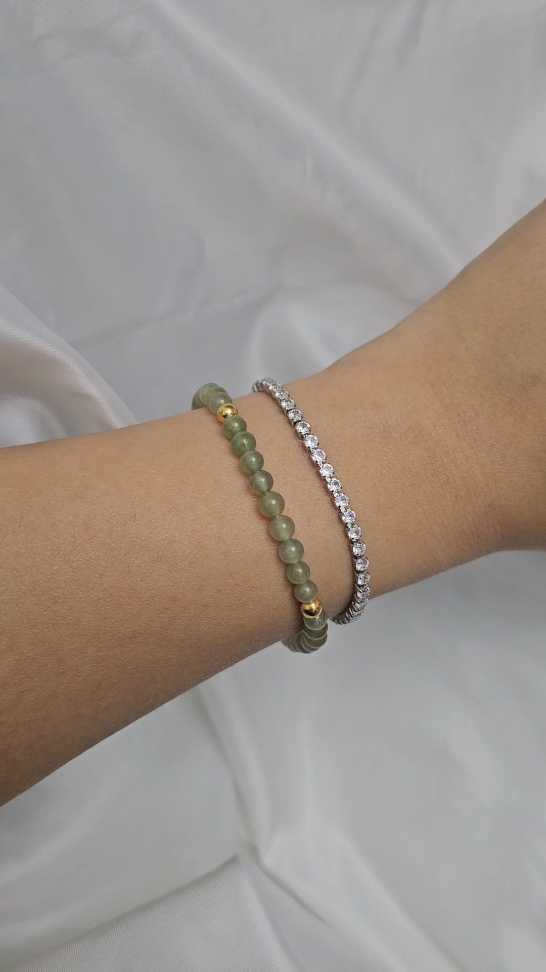 Yuan | 18ct gold Jadeite Bead Bracelet in Aqua Green (4mm)