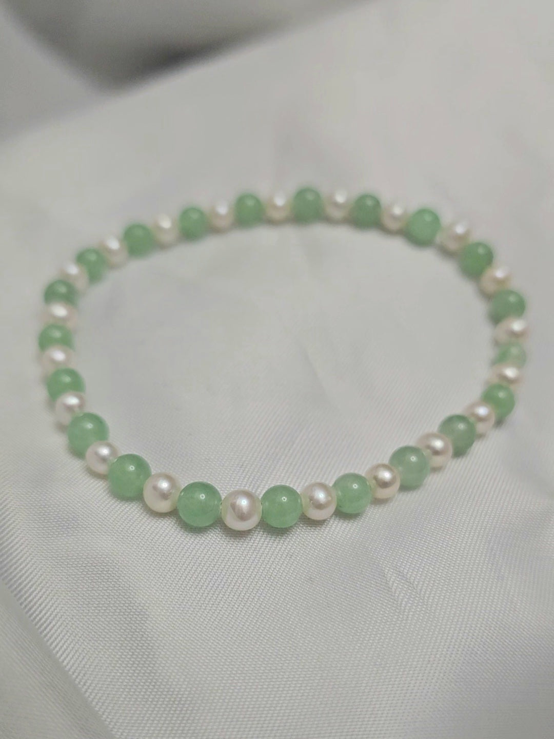 Yuan | Jadeite Bead Bracelet in Apple Green (4-5mm)