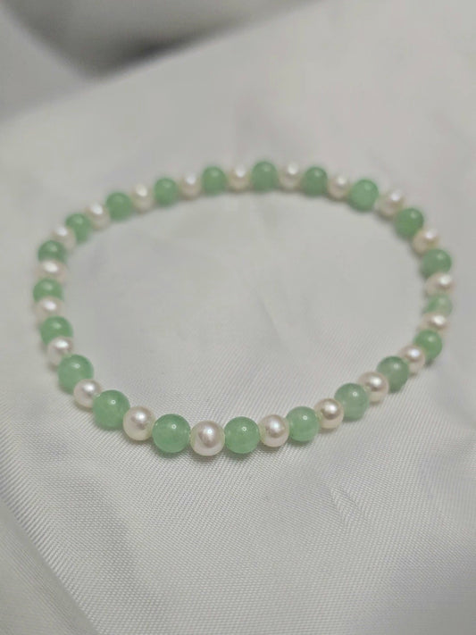 Yuan | Jadeite Bead Bracelet in Apple Green (4-5mm)