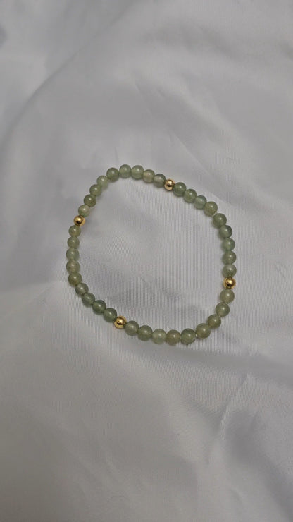 Yuan | 18ct gold Jadeite Bead Bracelet in Aqua Green (4mm)