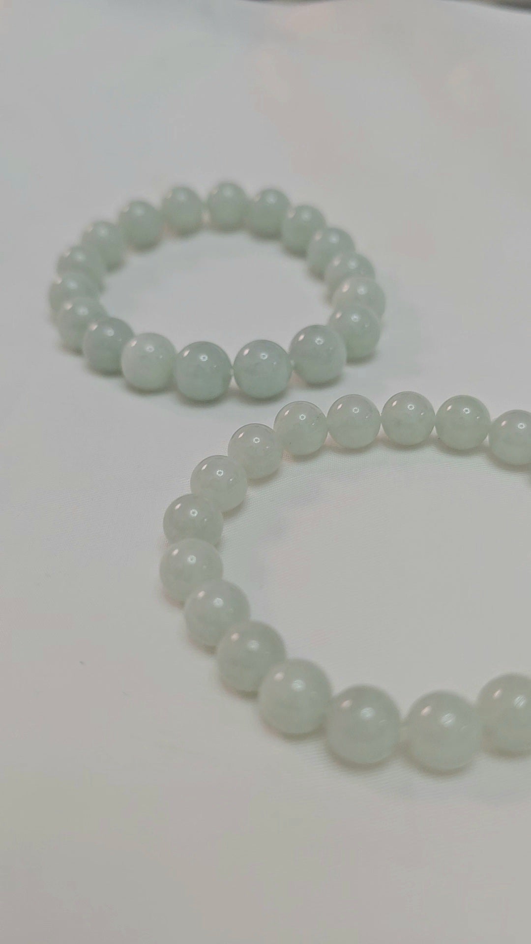 Yuan | Jadeite Bead Bracelet in Light Pastel Green (8/10mm)