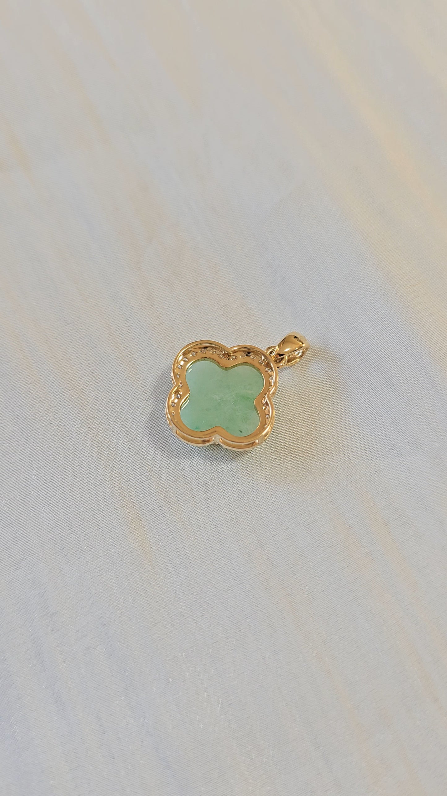 Nature | Serendipity Four Leaf Clover Jadeite Pendant in Pastel Green