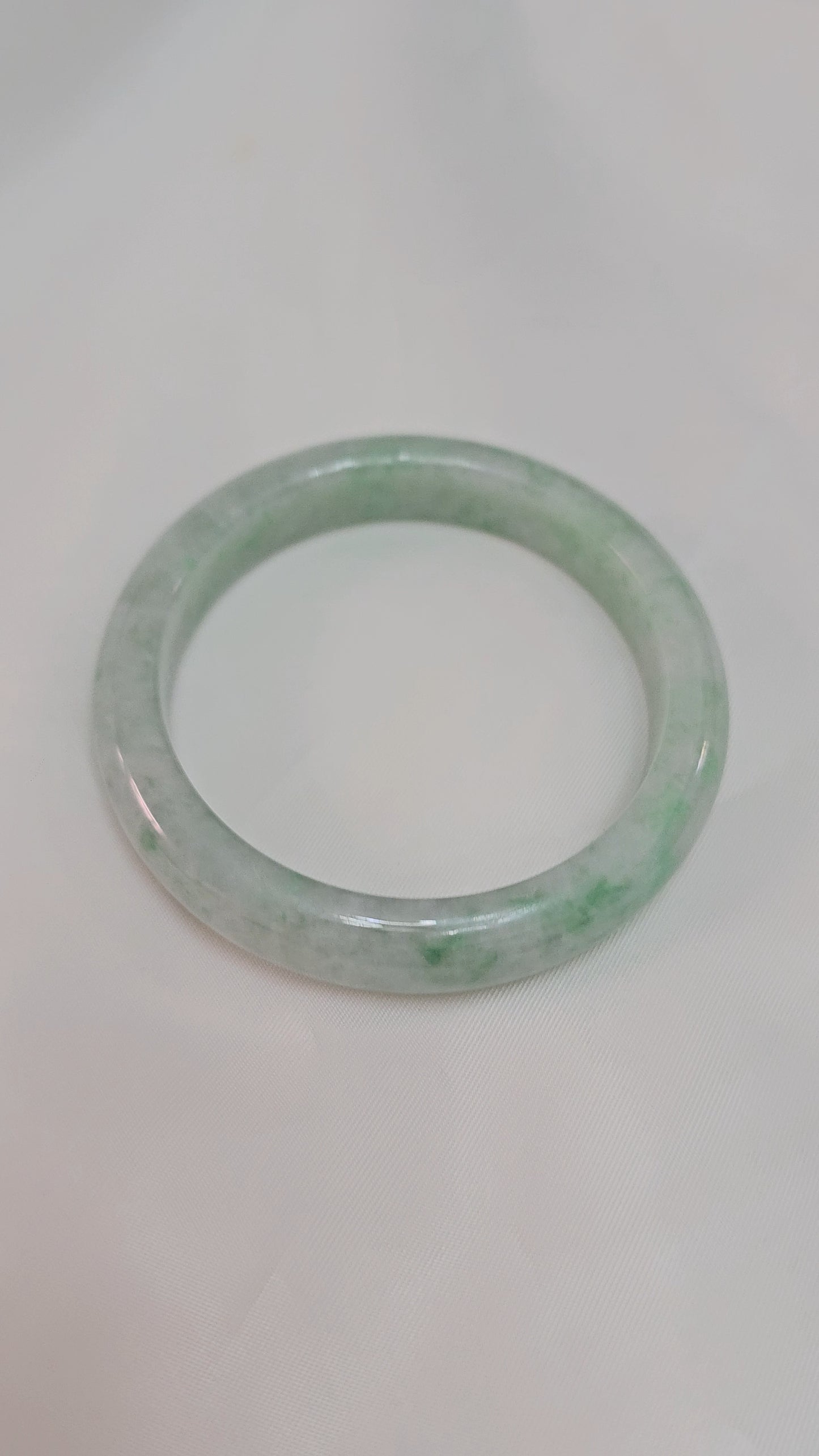 GUARDIAN | JAYDE Untreated Grade-A Jadeite Bangle in Pastel Green (53.9mm Half Round)