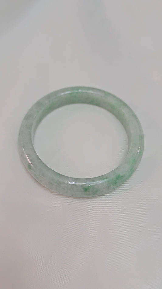 GUARDIAN | JAYDE Untreated Grade-A Jadeite Bangle in Pastel Green (53.9mm Half Round)