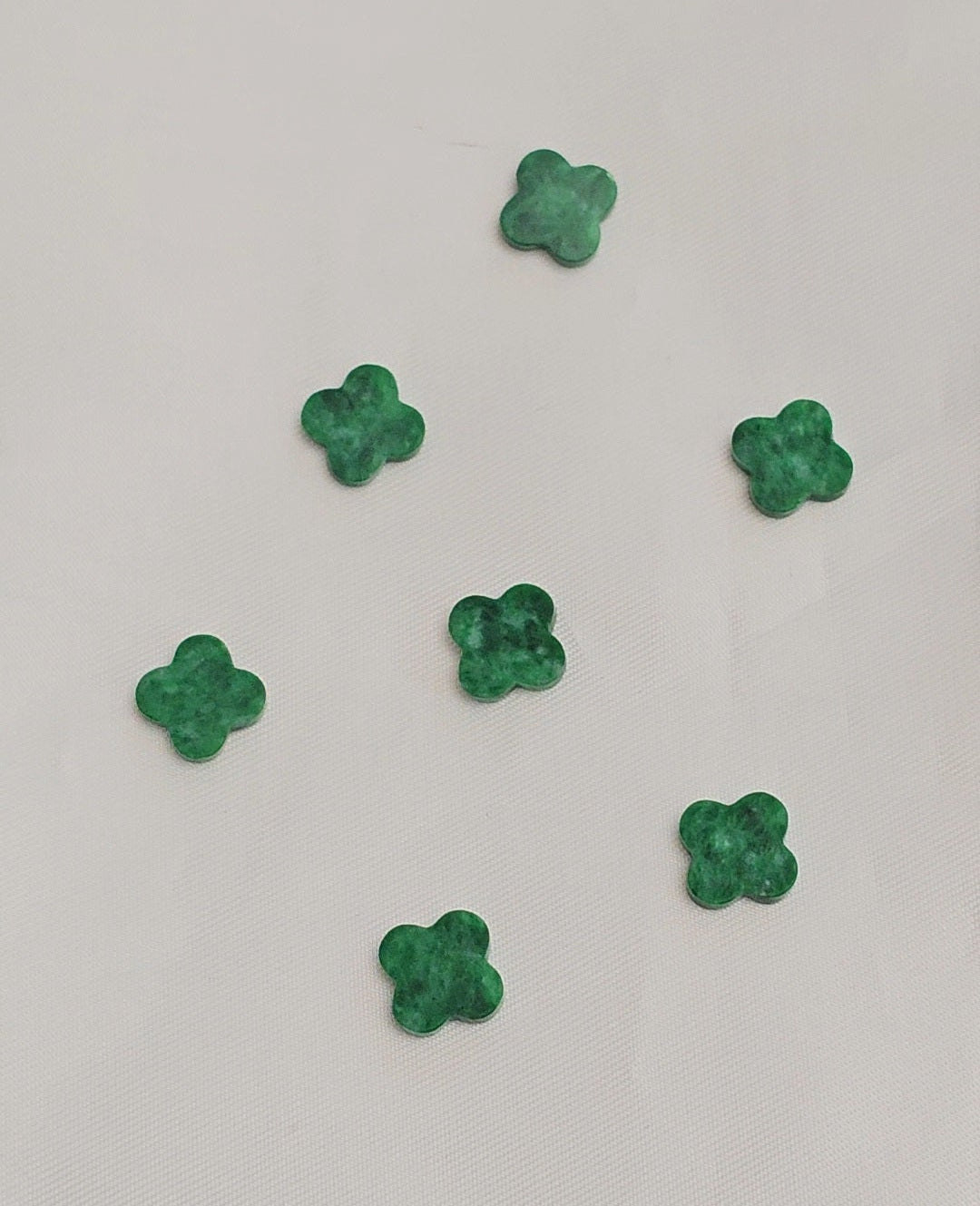 Nature | Serendipity Four Leaf Clover Jadeite Pendant in Deep Floral Green (18ct yellow gold)