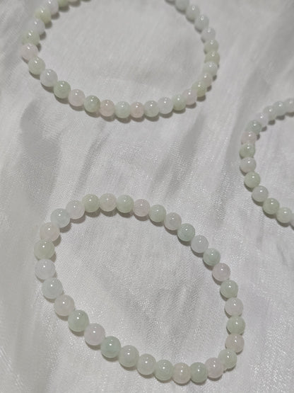 Yuan | Jadeite Bead Bracelet in Light Pastel Green and Dreamy White (5mm)