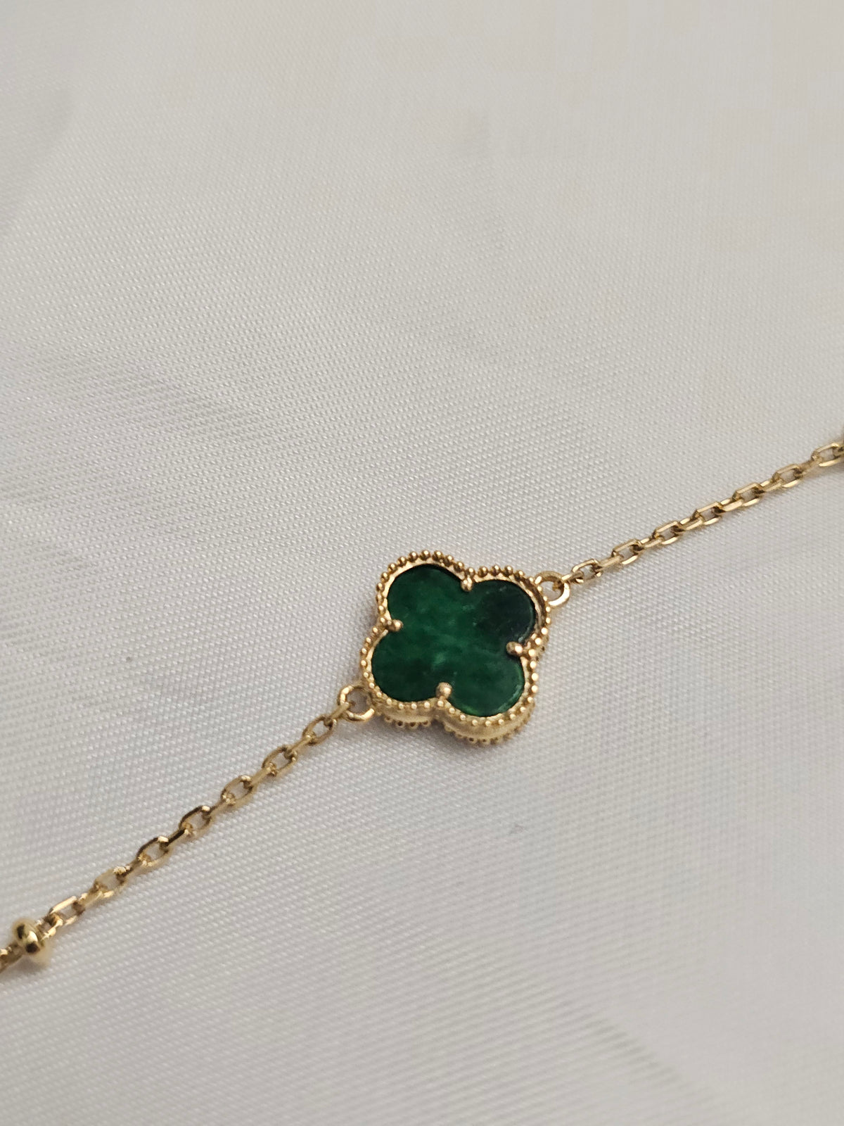 Nature | Serendipity Four Leaf Clover Jadeite Bracelet in Deep Floral Green (18ct yellow gold)