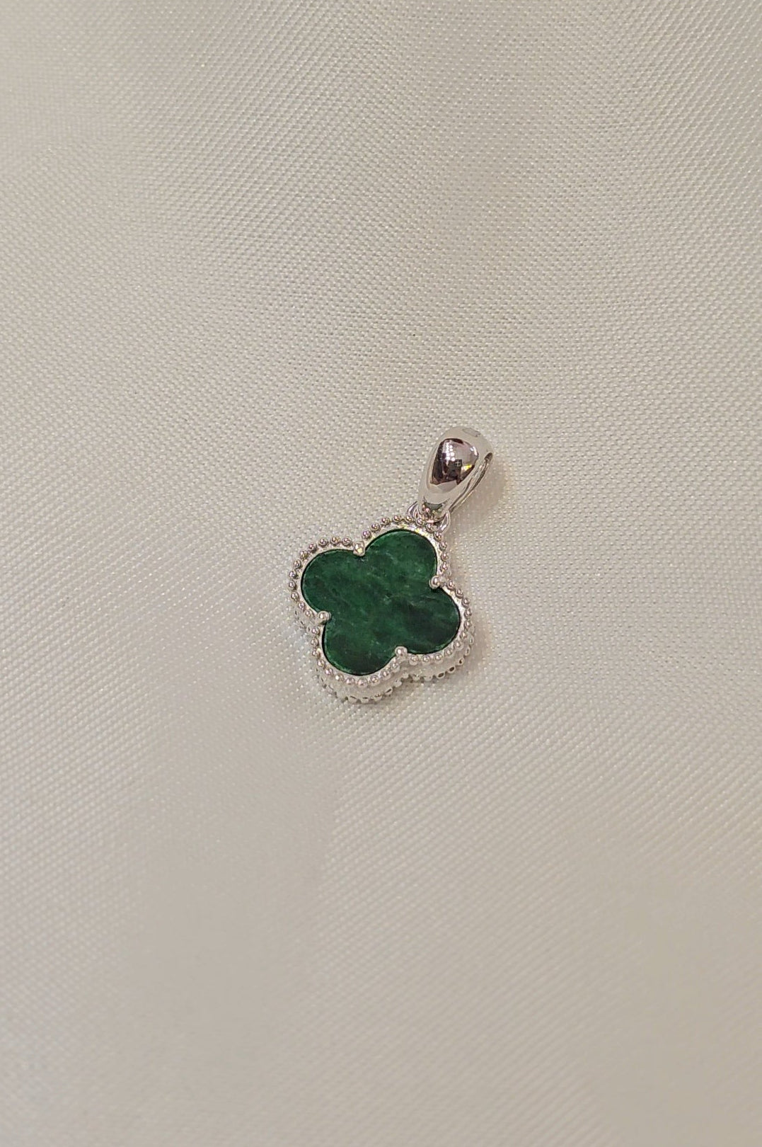 Nature | Serendipity Four Leaf Clover Jadeite Pendant in Deep Floral Green (14/18ct white gold)