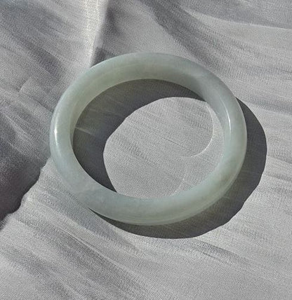 GUARDIAN | JAYDE Natural Grade-A Jadeite Bangle in Light Pastel Green (57mm Half Round)