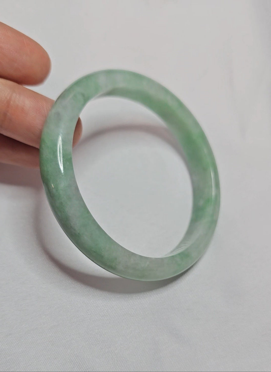GUARDIAN | JAYDE Natural Grade-A Jadeite Bangle in Pastel Green (54mm Half Round)
