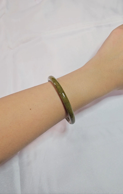 GUARDIAN | JAYDE Natural Grade-A Jadeite Bangle in Yellow Haze (56.6mm Thin Round)