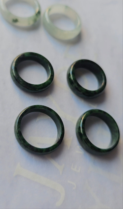 Yuan | Untreated Grade-A Jadeite Ring in Black Floral Green