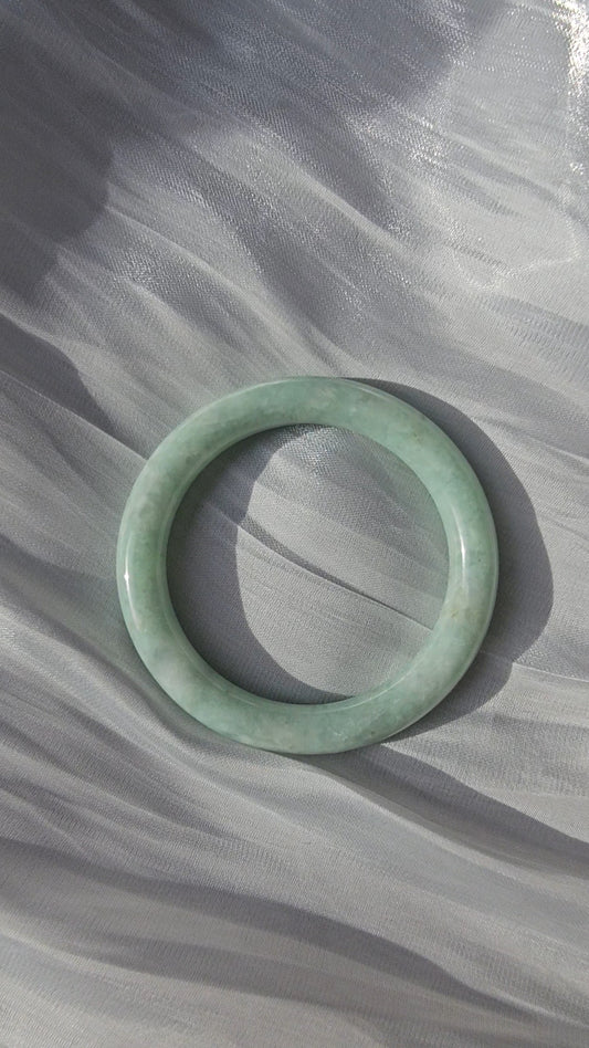 GUARDIAN | JAYDE Natural Grade-A Jadeite Bangle in Pastel Green (55.5mm Round)