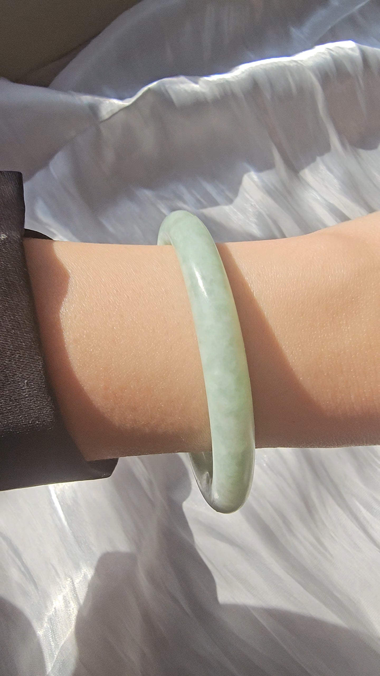 GUARDIAN | JAYDE Natural Grade-A Jadeite Bangle in Pastel Green (56.8mm Thin Round)